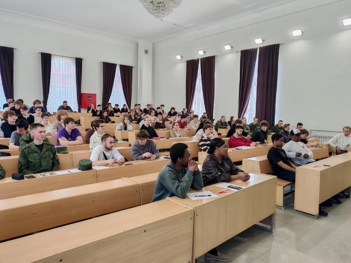 Почти 100 студентов приняли участие в университетской олимпиаде по сопротивлению материалов